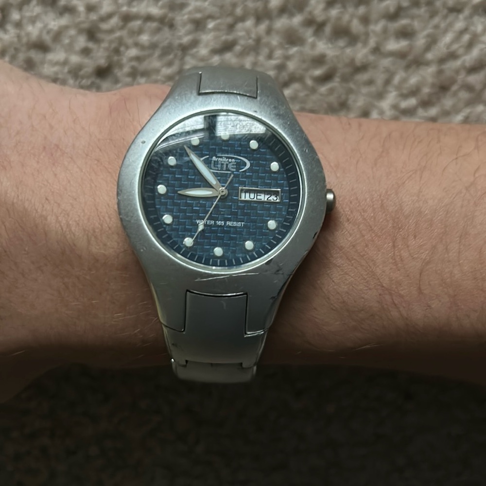 Amitron Lite men’s vintage silver/blue wristwatch one size fits M sized wrist‎